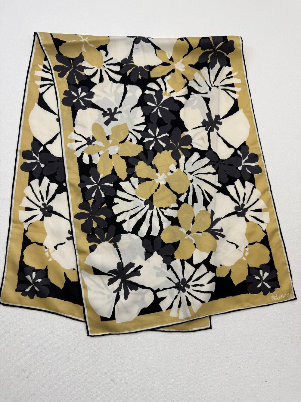 Vera Neumann Silk Twill Hand Rolled Floral Scarf Oblong 15 x 44